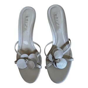 Unisa size 7B Heeled sandal. Platinum beige luster. Like new.